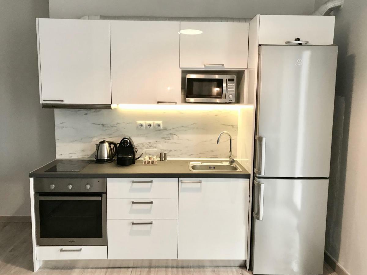Walk To Markets From A Cozy Studio By Cielo Homes Aten Exteriör bild